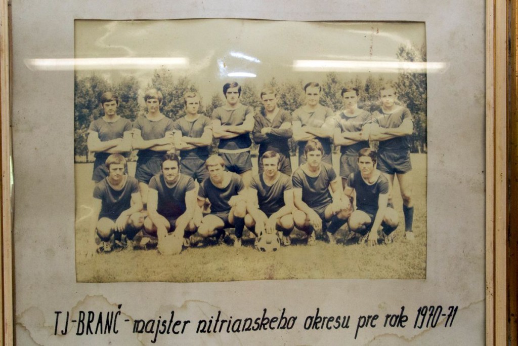 Legendárna garnitúra. Časy, keď sa do Branču chodilo s nákladom v gatiach a s nákladom sa aj odchádzalo.